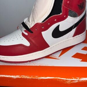 New with tags! Nike Air Jordan 1 Retro High GS OG Chicago Lost & Found'